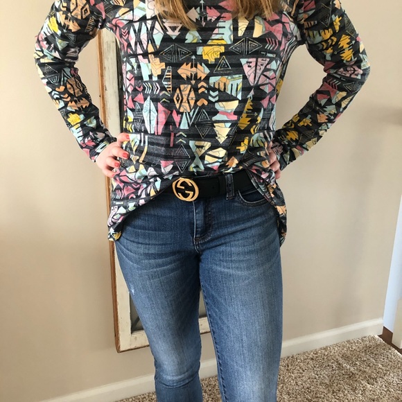 Lularoe Lynnae top size M - Picture 2 of 5